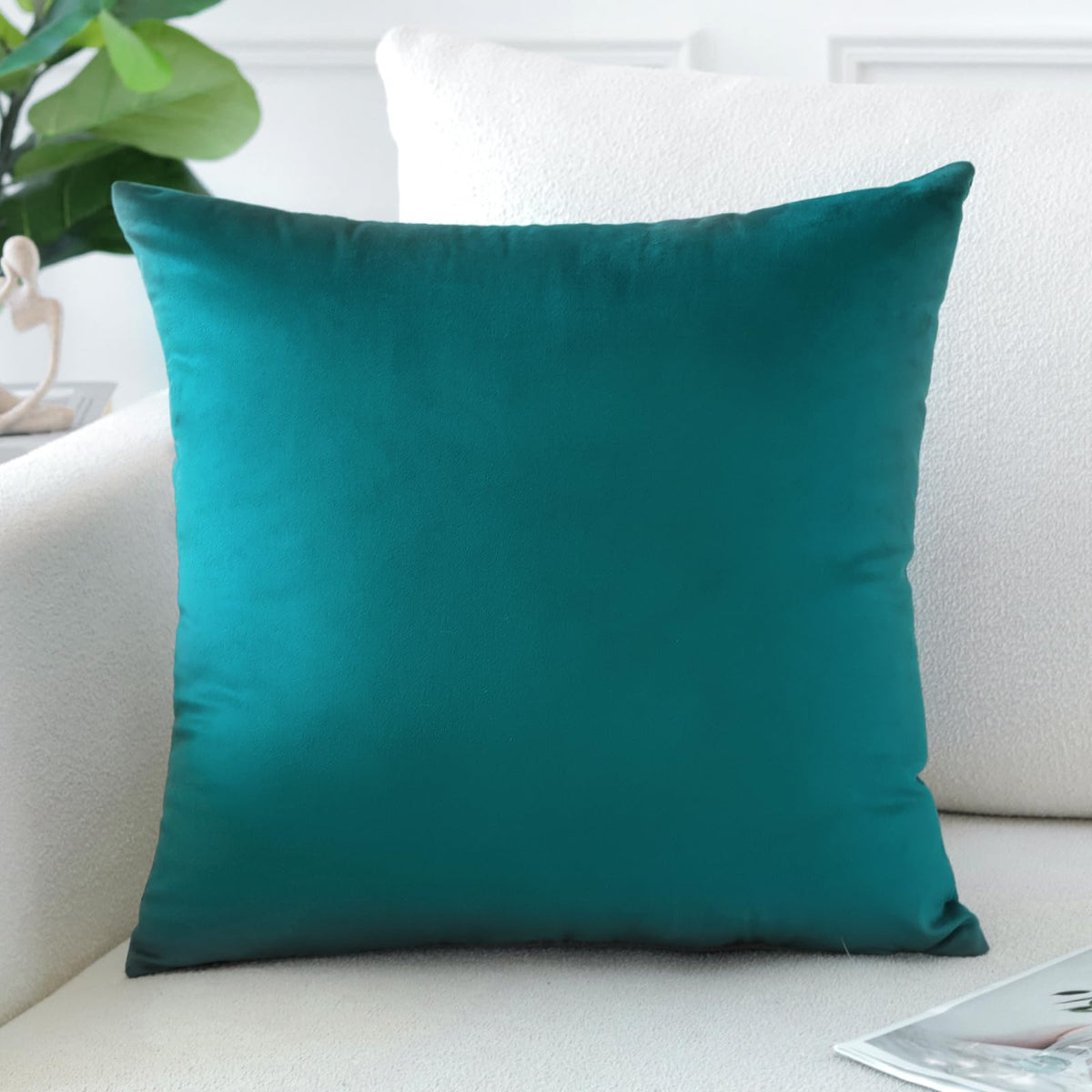 Artscope Luxury Velvet Pillow Covers Super Soft Decorative Square Throw Pillow Covers Case Cushion Covers for Sofa Couch Bedroom Car Decor 20x20 Inch Light Blue