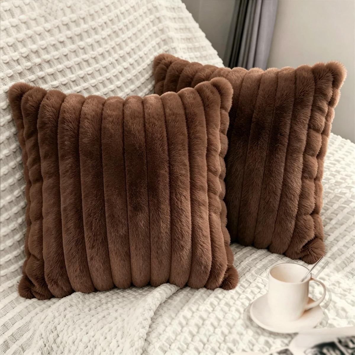 2 Pack 18x18 Pillow Cover Velvet Pillow Covers, Faux Fur Square Throw Pillow Covers for Living Room Decorations Throw Pillow Case, Throw Pillow Cover Cushion Cover for Home Sofa Bedroom Car, Pink