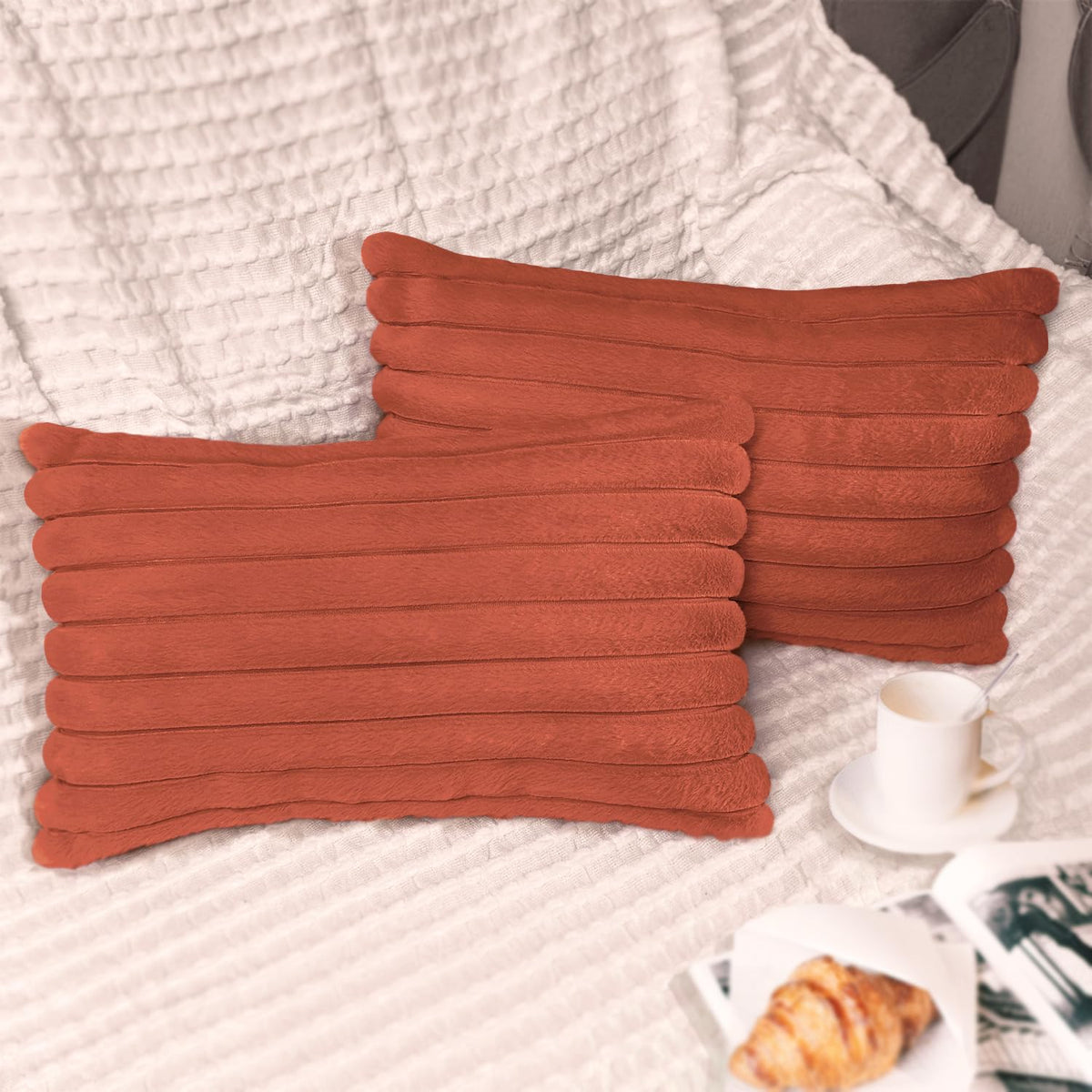 2 Pack 18x18 Pillow Cover Velvet Pillow Covers, Faux Fur Square Throw Pillow Covers for Living Room Decorations Throw Pillow Case, Throw Pillow Cover Cushion Cover for Home Sofa Bedroom Car, Pink
