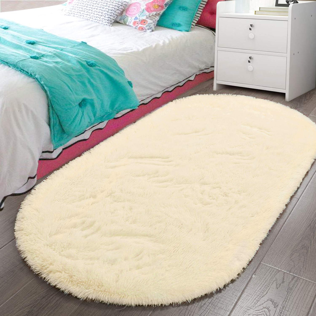 LOCHAS Bedroom Rug 2.6' x 5.3', Grey Fluffy Shaggy Area Rug for Kids Room
