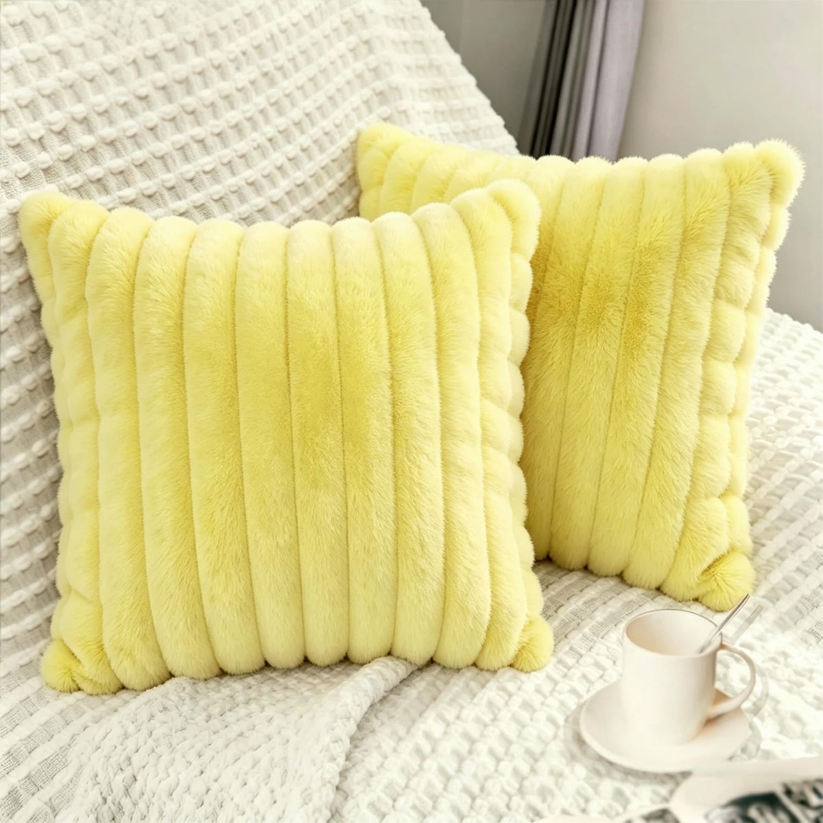 2 Pack 18x18 Pillow Cover Velvet Pillow Covers, Faux Fur Square Throw Pillow Covers for Living Room Decorations Throw Pillow Case, Throw Pillow Cover Cushion Cover for Home Sofa Bedroom Car, Pink