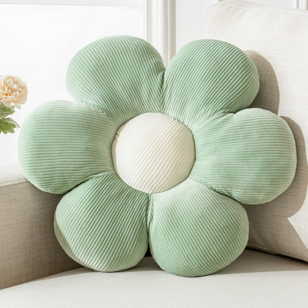 Flower Pillow,15.75" Daisy Pillow White Decorative Pillows