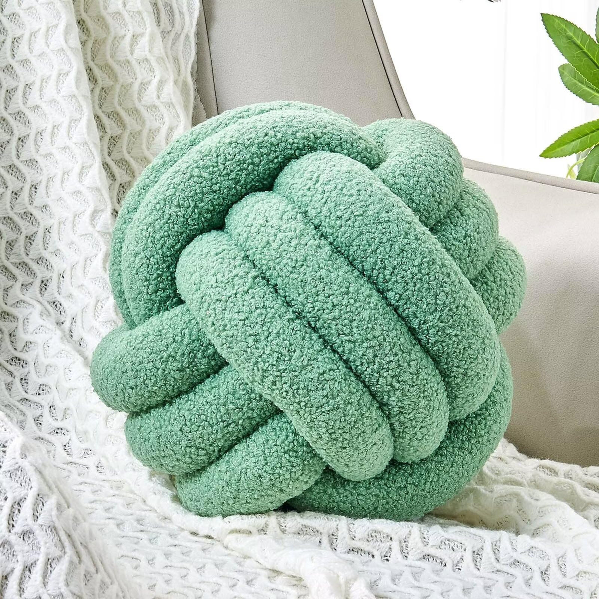 Uvvyui Knot Pillow Ball, Soft Home Decorative Round Throw Pillow, Handmade Knotted Plush Pillow, Round Boucle Pillow Cushion (8.6 Inches Ivory)