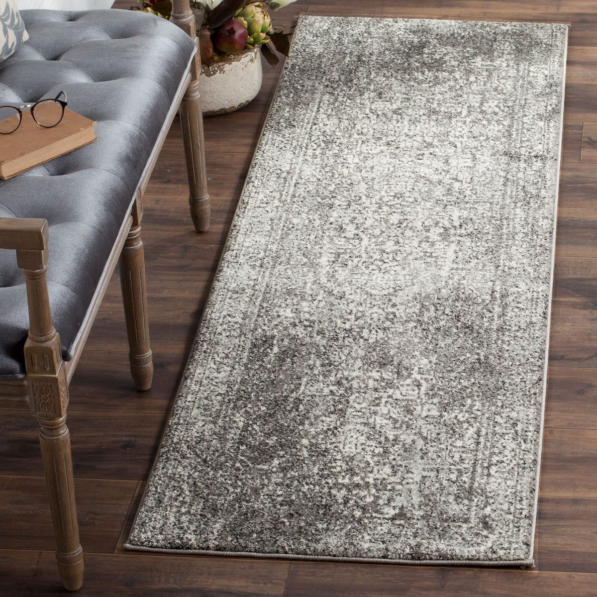 SAFAVIEH Evoke Area Rug 9x12, Large Ivory & Taupe EVK256E