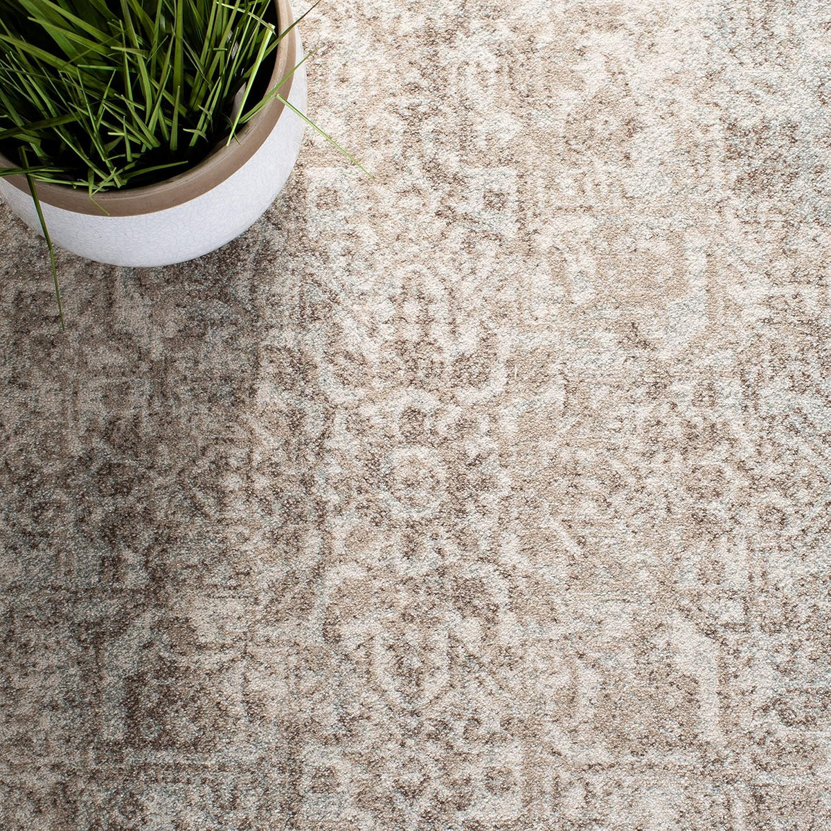 SAFAVIEH Evoke Area Rug 9x12, Large Ivory & Taupe EVK256E