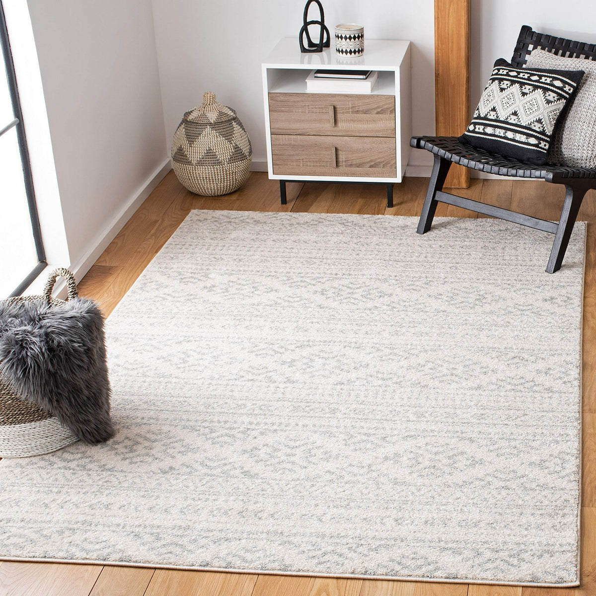 SAFAVIEH Tulum Area Rug 8x10, Large Ivory & Grey TUL272A